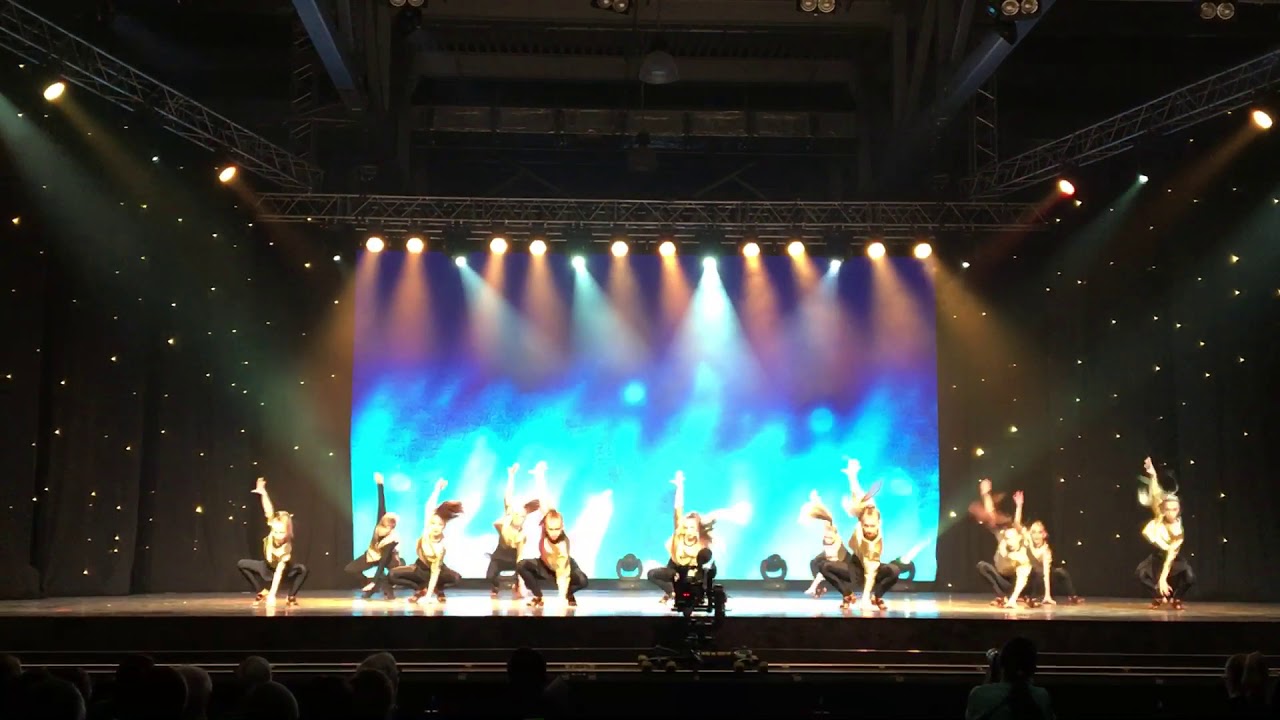 Тодес Жуковский. The Wall.