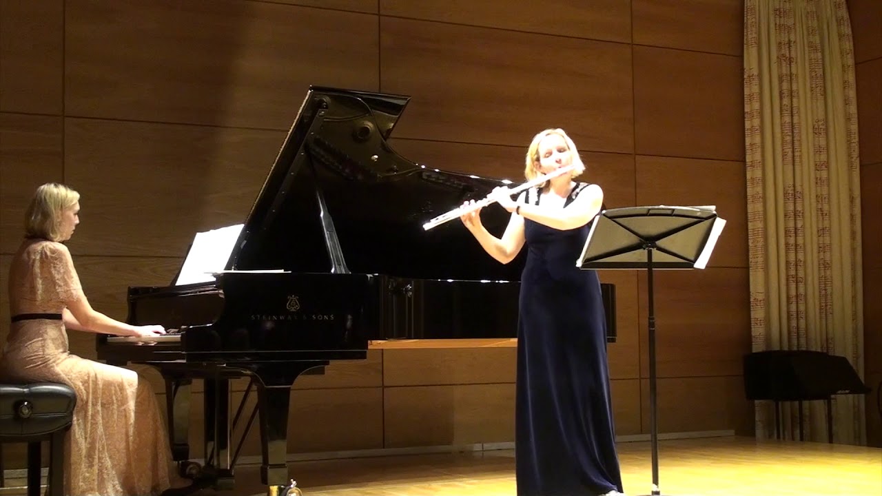 Lorna McGhee Flute plays Debussy Beau Soir