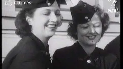 Actresses Loy and Francis serve tea to U.S. Navy s...