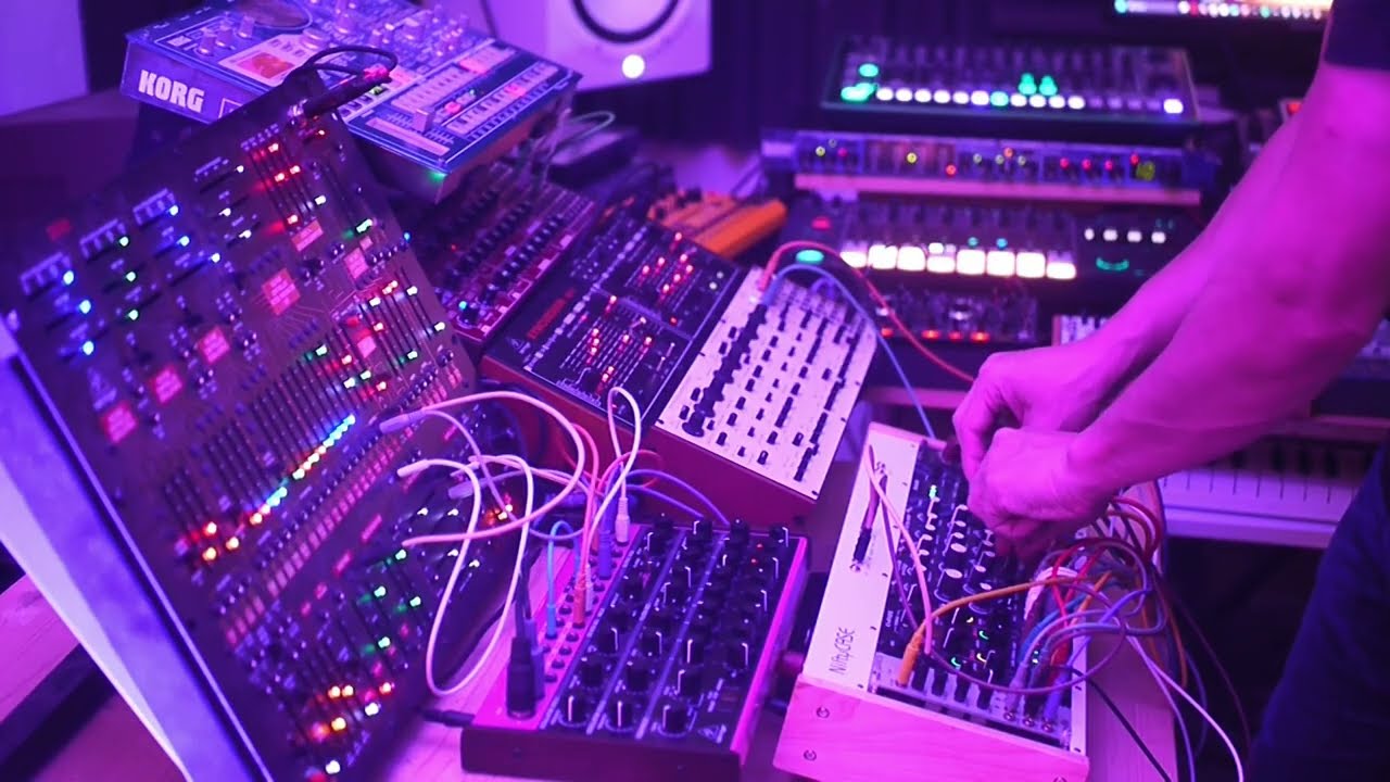 Techno Jam  - SSF Ultra Kick/Perc,  Behringer EDGE/Syncussion SY1, Roland TR8s - N1CO