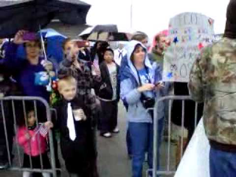 jacksonville beach golf course Waiting for the USS Klakring to return to Mayport.3GP