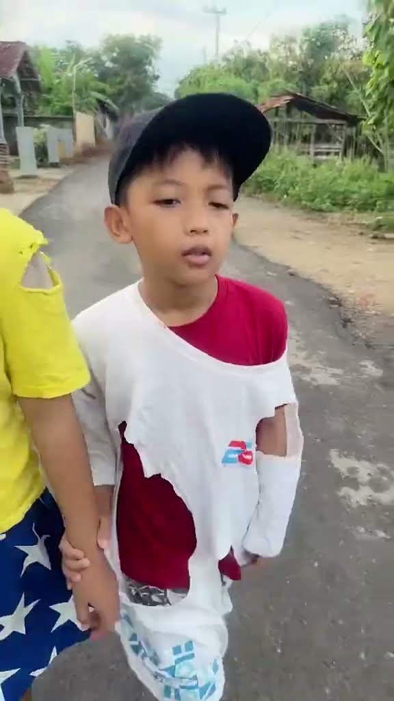 Vidio kocak dan gokil @nyaikembang1nyaikembang1 /ternyata hidup tanpa orang tua itu TDK mudah?