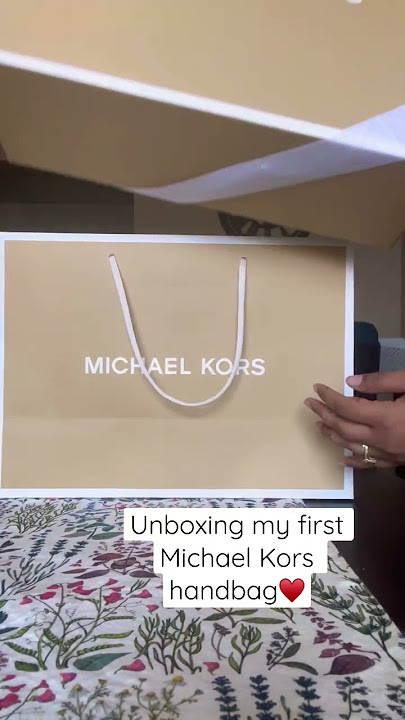 Unboxing Michael Kors Voyager Medium Tote bag- colour Ballet Multi 