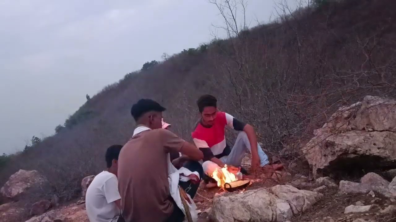 Maggie/mountain/adventurous time spent/Enjoy Sunday Maggie