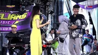 KAMELIA PUTRI - GELAS RETAK (Live Cover Kamelians Music)
