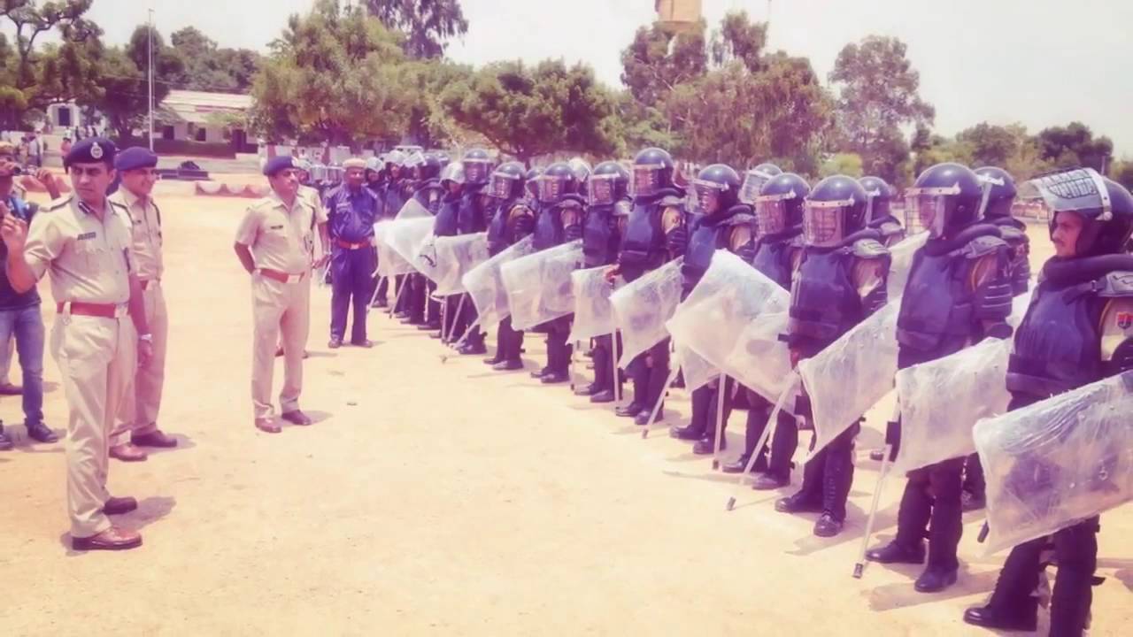 Riot control training @ Police Line, Ajmer - YouTube