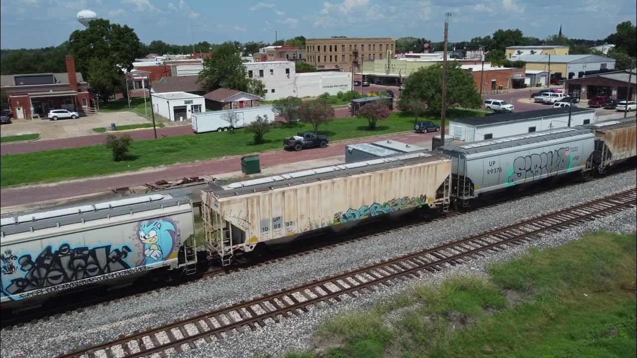 Southbound UP 8009/UP 6454, Covered Hopper Train, "Ennis Sub" Groesbeck, TX 992022 YouTube