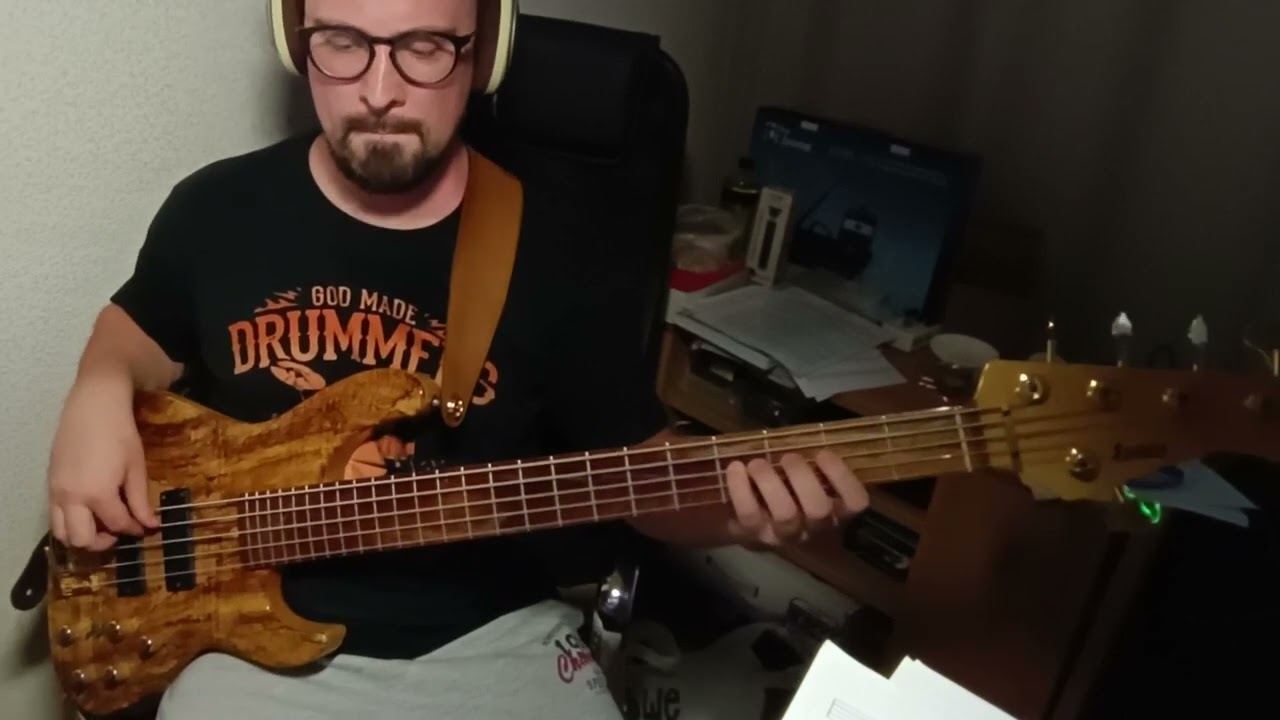 Queen - The Show Must Go On (bass cover)