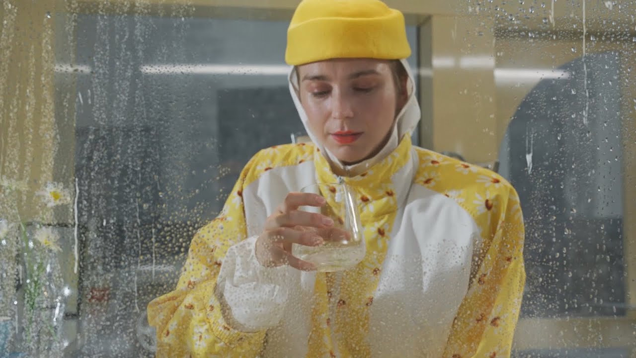 Shona Heath – HELO | The Glass Hermit