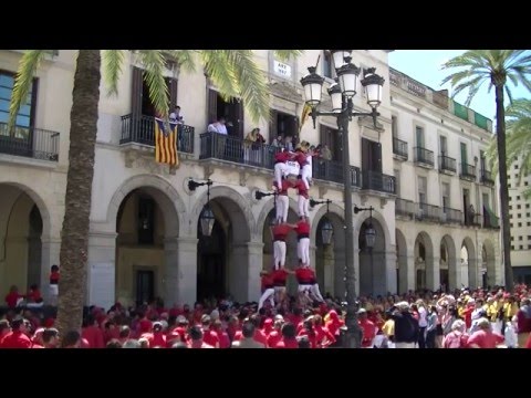 Castellers de Barcelona: 4d8 - Diada de Sant Jordi a Vilanova 24/04/2016