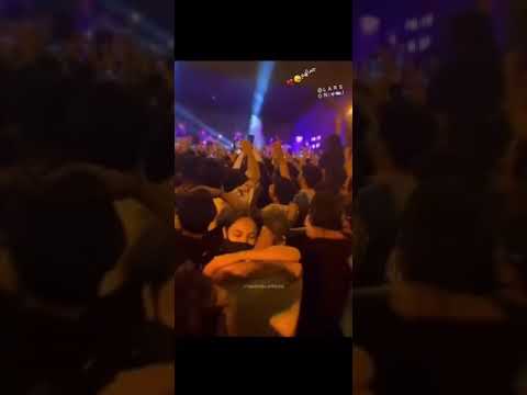 انا مش معاهم انا معاكي