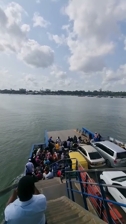 Tizama Azam Sea Tax zinavyofanya kazi kivuko cha Magogoni Kigamboni