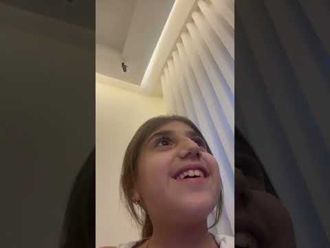 امي مصممة اني بحب الملخية