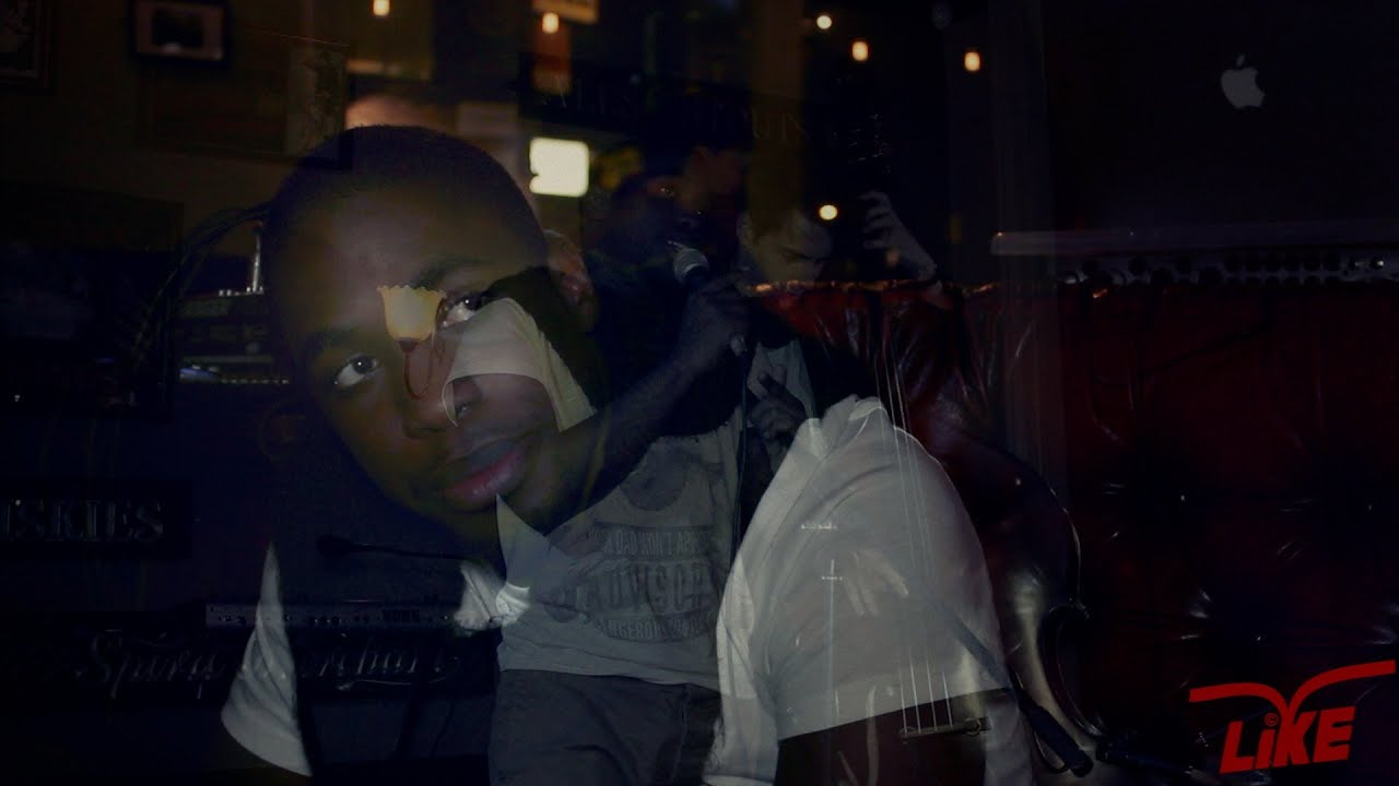 LiKE sessions: Poetika