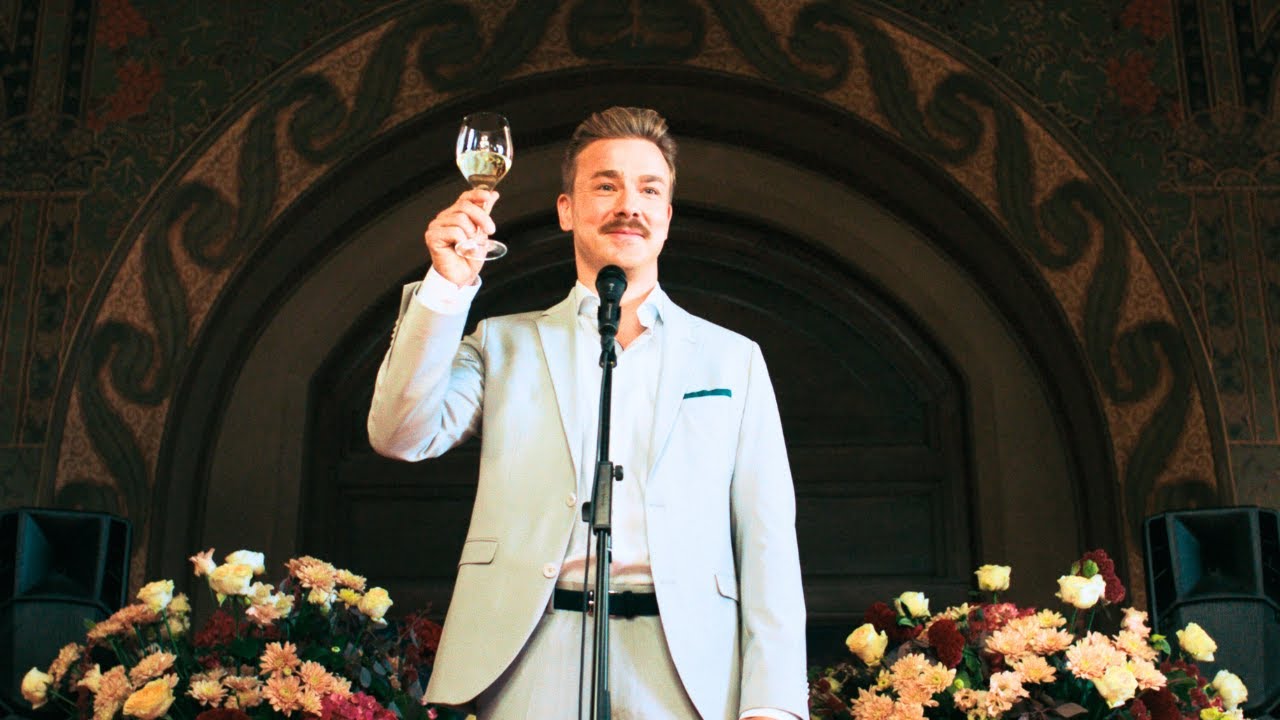 PEACOCK Official Trailer (2025) Rent a friend - Albrecht Schuch