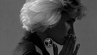 Download Lagu Roudeep - Dancing In The Moonlight MP3