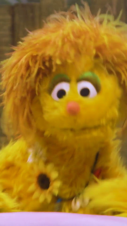 Muppets Love When Friends Call | Takalani Sesame #Shorts