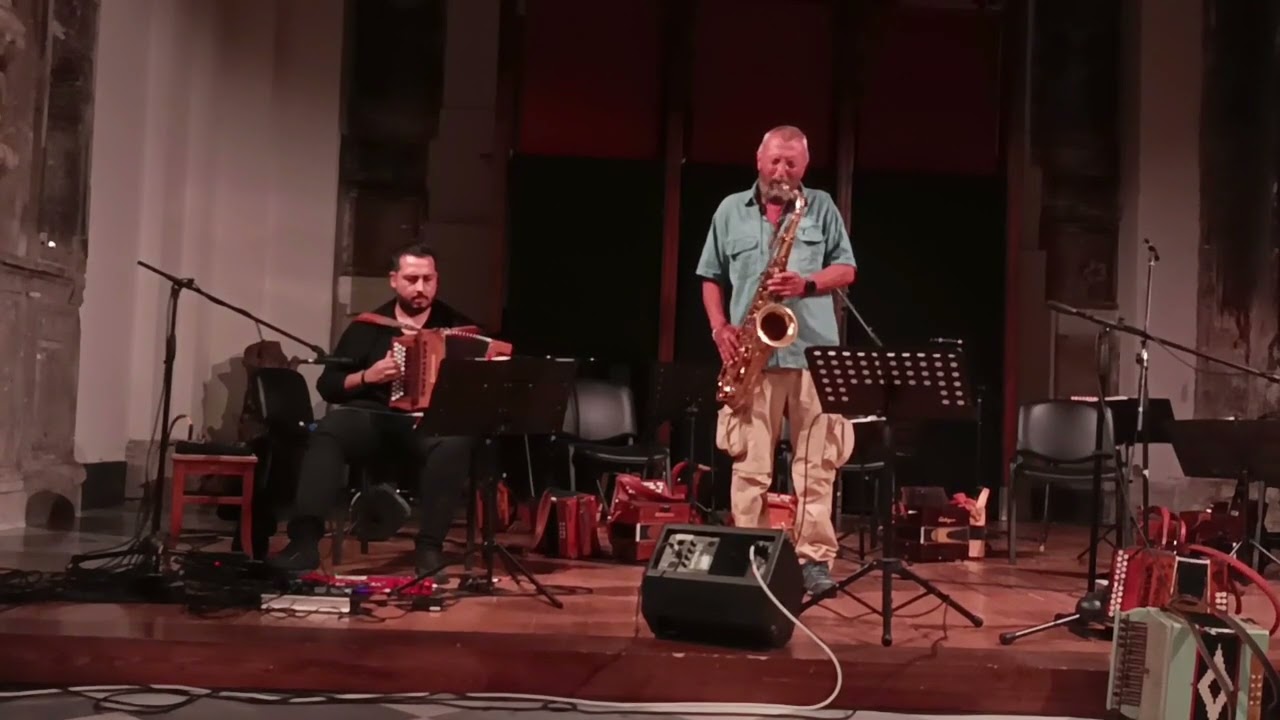 Daniele Sepe e Laerte Scotti da incanto alla Domus Ars di Napoli