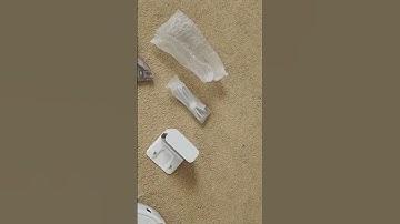 video showing the Dreametech D9 robot vacuum that I am returning for a full refund.