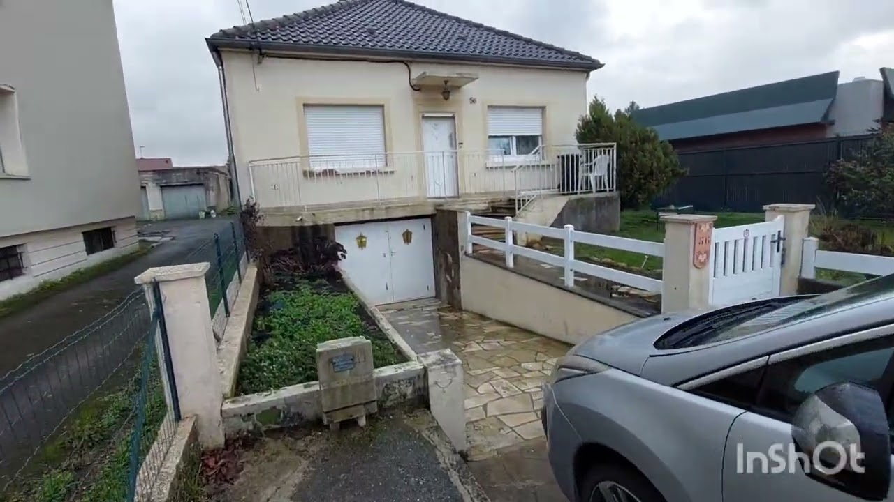 Ранкова прогулянка лютневим провінціальним містечком Франції