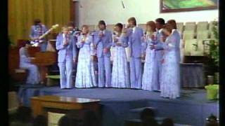 Heritage Singers / "We've Come This Far By Faith" (live) chords