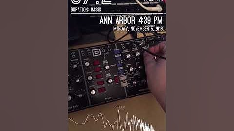 Behringer Neutron, D and Roland TR-8S techno