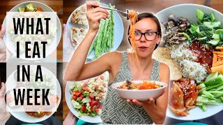 In this video i show many of the meals ate during week vegan bundle.,
recipes mentioned:, whole wheat no-knead sandwich bread:,
https://theconscientiouseater.com/no-knead-whole-wheat-vega...