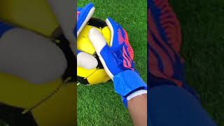 ถุงมือผู้รักษาประตู Adidas Predator มือสอง สภาพ90%