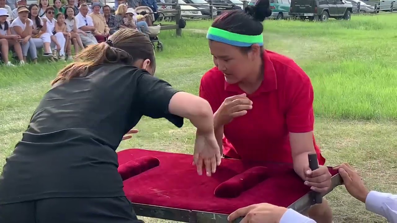 1 Тыыллымаҕа Үрүҥ тунах Ыһыах/ Кыыс Ньургун