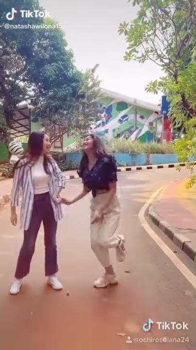 TIK TOK NATASHA WILONA DAN OCHI ROSDIANA! DI LOKASI SYUTING ANAK BAND