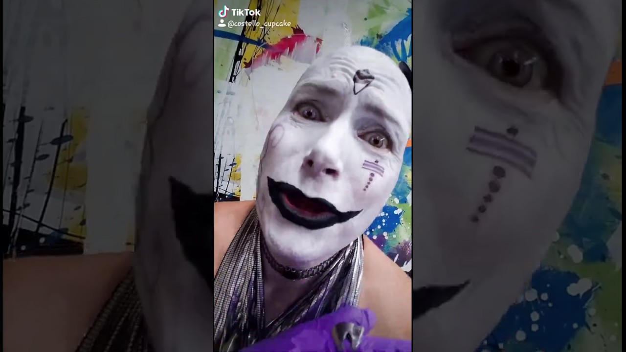 Creepy clown from TikTok - YouTube