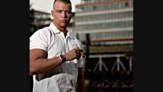 Casper, Favorite & Kollegah - Mittelfinger hoch