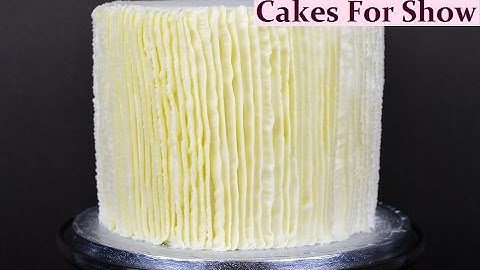 Piping Buttercream Vertical Ruffles