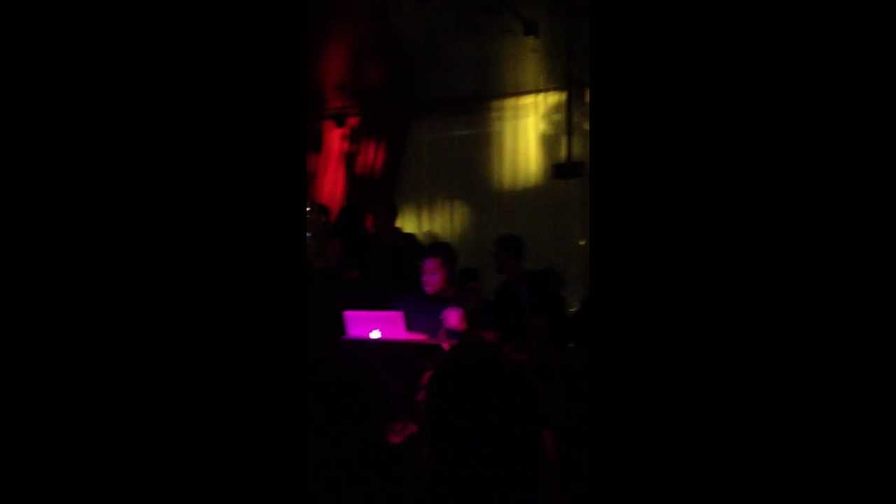 DJ Carnage at Drai's Hollywood 1/6/13 adlı videoyu YouTube'da izle DJ Carnage at Drai's Hollywood 1/6/13 adlı videoyu YouTube'da izle