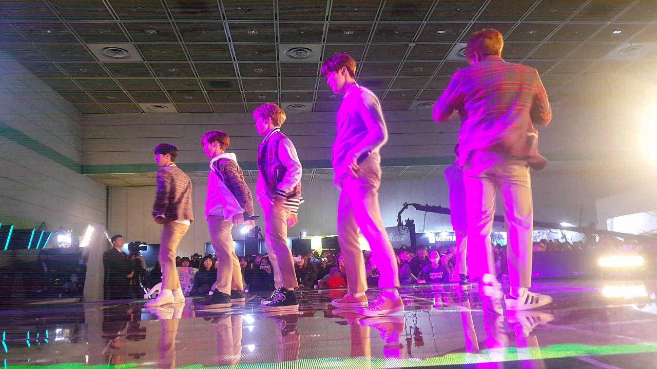 아스트로 실물에 숨넘어가는 1열 팬 시점