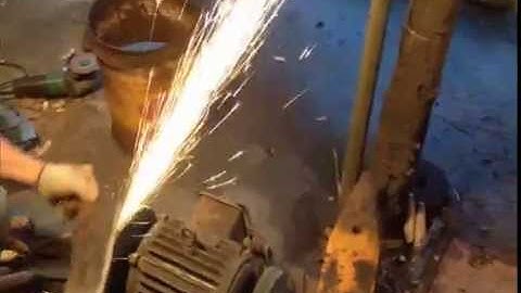 Lò rèn quốc trung chuyên rèn dụng cụ nông nghiệp, rèn theo mẫu, theo yêu cầu.