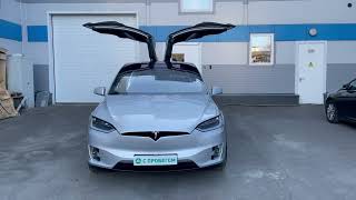 Tesla Model X 2016 танцует