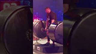 Is this the craziest deadlift setup you&#39;ve ever seen? #strong #strongman #giantslive #deadlift