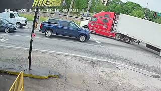 Hit And Run | Semi Truck vs Mini Van Crash by Tire Kingz 433 views 2 years ago 57 seconds