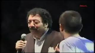 Müslüm Gürses & Kenan Doğulu - Tutamıyorum Zamanı [Düet]