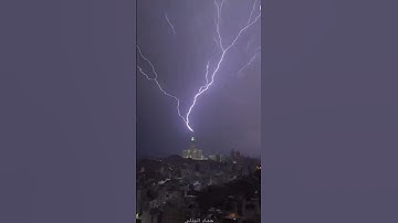 Thunder striking the clock tower in Makkah #subhanallah #mecca #clocktower