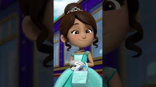 Rocky Gives The Princess A Super Special Present! #Pawpatrol #Shorts