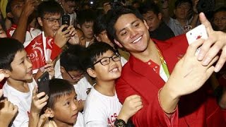 Singapore Welcomes Home Swimmer Joseph Schooling