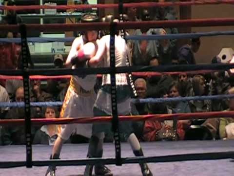 Nico Hernandez vs Humberto Sanchez Rd 3 (3 of 4)