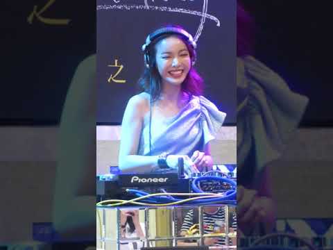 20180824台北微風之夜活動的表演1