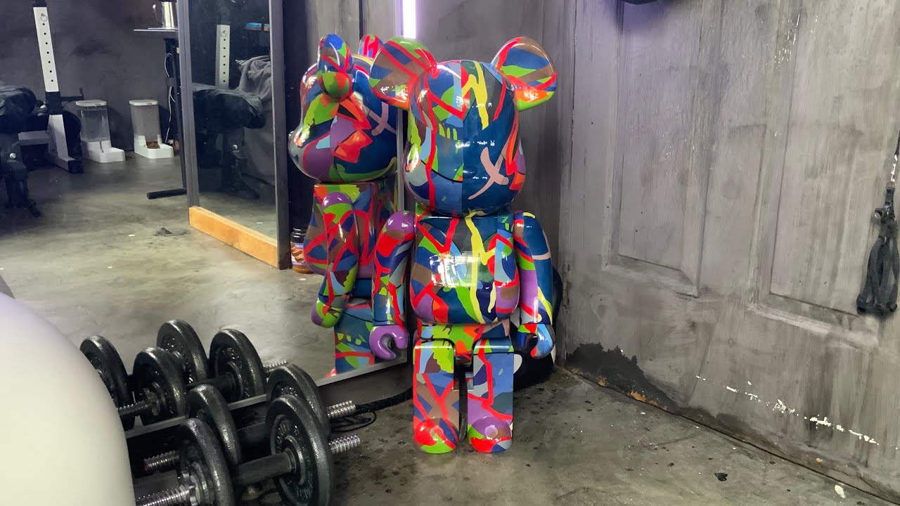Bearbrick Kaws Tension 1000% - YouTube