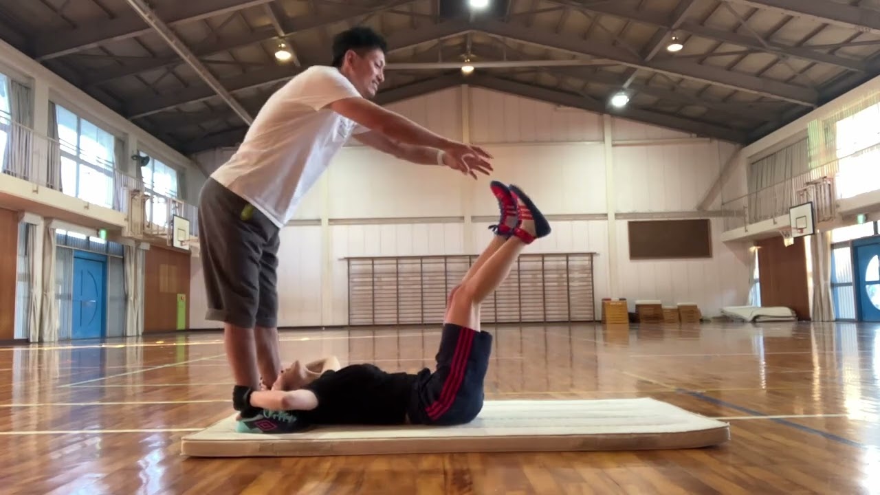 限界挑戦、足上げ腹筋😳