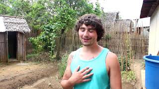 American Volunteer In Madagascar شاب أمريكي متطوع في مدغشقر