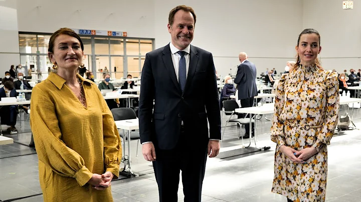 Stadtrat whlt Britta Zur und Miriam Koch zu Beigeo...