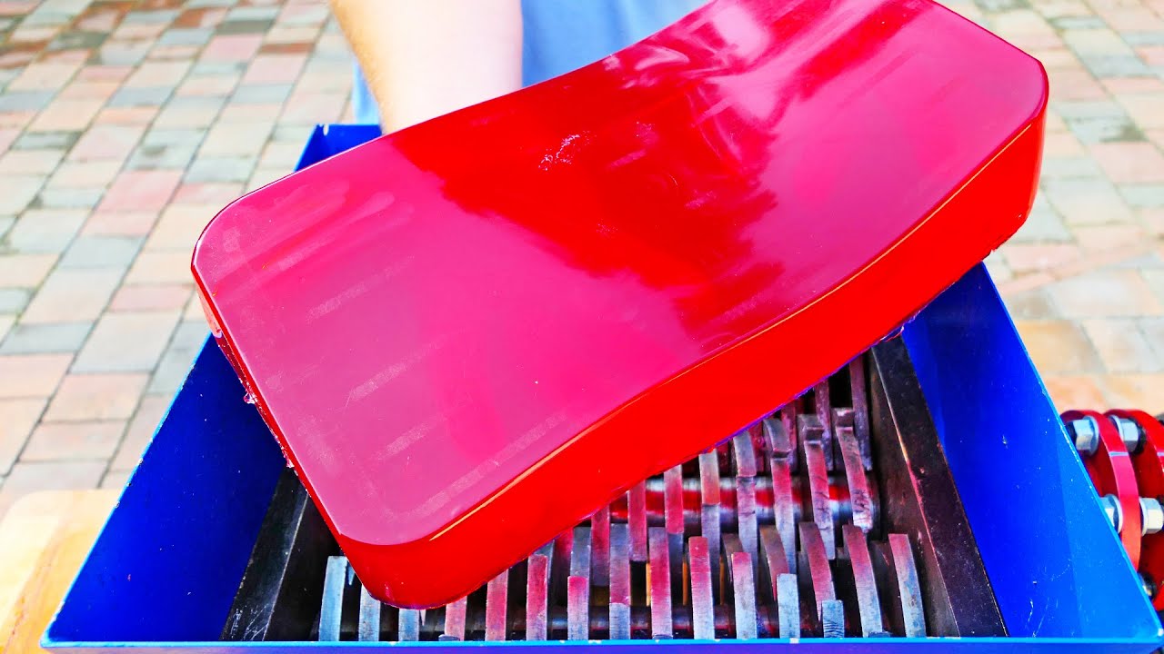 ゼリー、コカ・コーラゼリー、ピンポン球をシュレッダーで切る